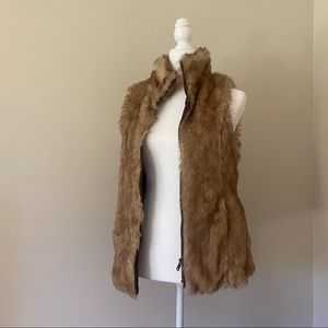 Zara XL girls fur vest, also fits womens XS! In great shape, smoke+pet free home